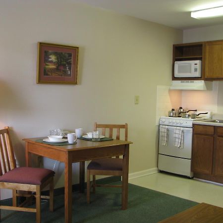 Affordable Suites シャーロッツビル エクステリア 写真