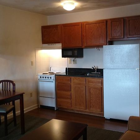 Affordable Suites シャーロッツビル エクステリア 写真
