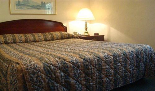 Affordable Suites シャーロッツビル エクステリア 写真