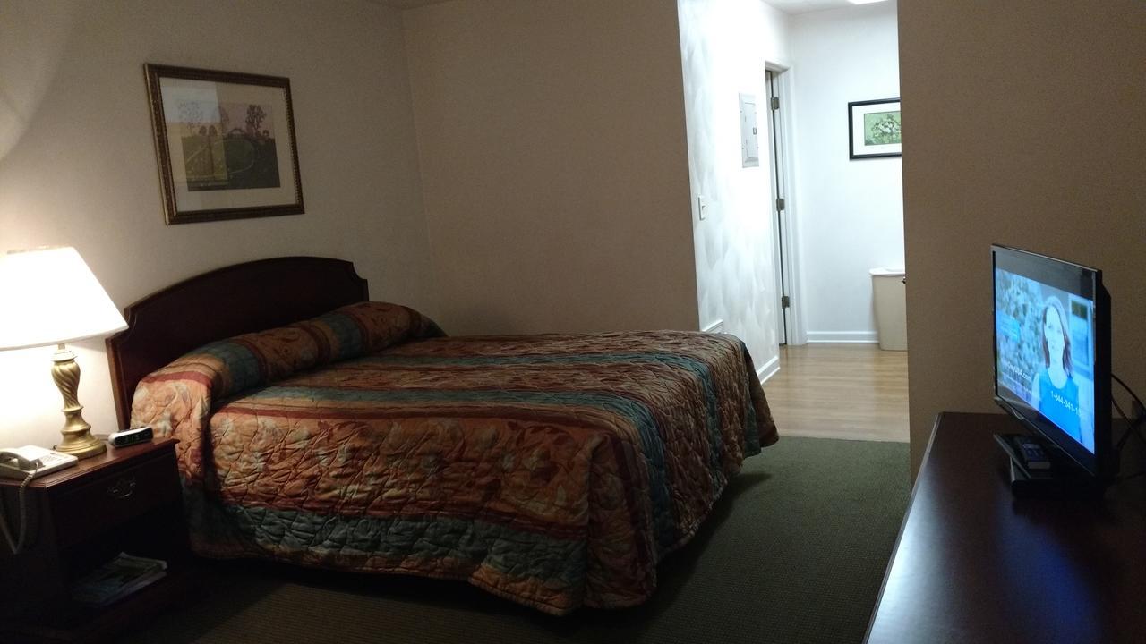 Affordable Suites シャーロッツビル エクステリア 写真