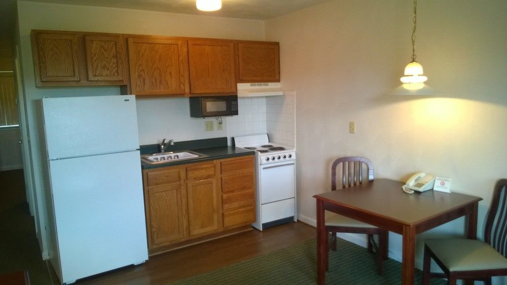 Affordable Suites シャーロッツビル エクステリア 写真